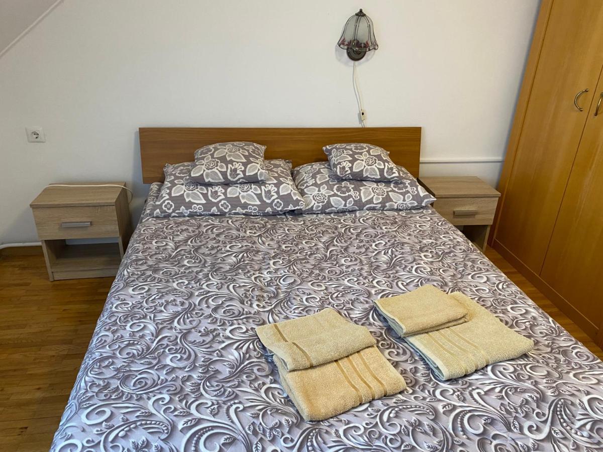 Friends Villa Apartments 2 Heviz Bagian luar foto