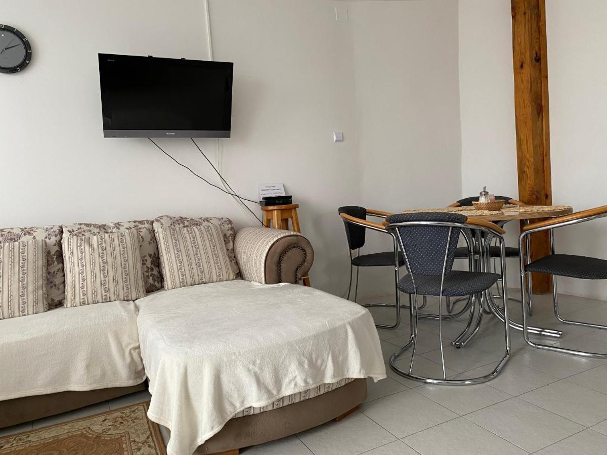 Friends Villa Apartments 2 Heviz Bagian luar foto