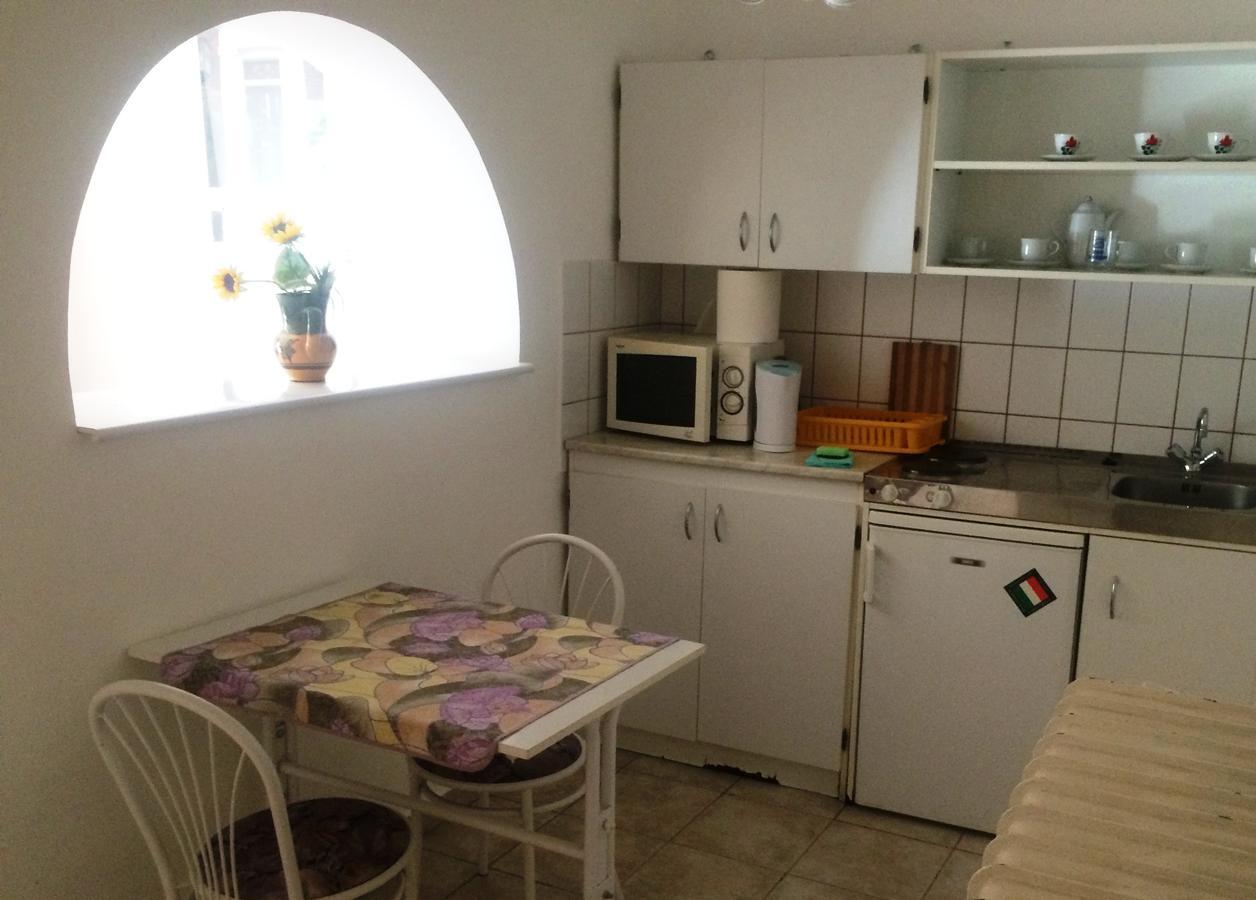 Friends Villa Apartments 2 Heviz Bagian luar foto
