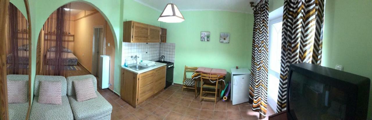 Friends Villa Apartments 2 Heviz Bagian luar foto